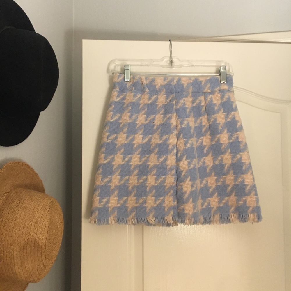 Strorets blue and creme patterned skirt